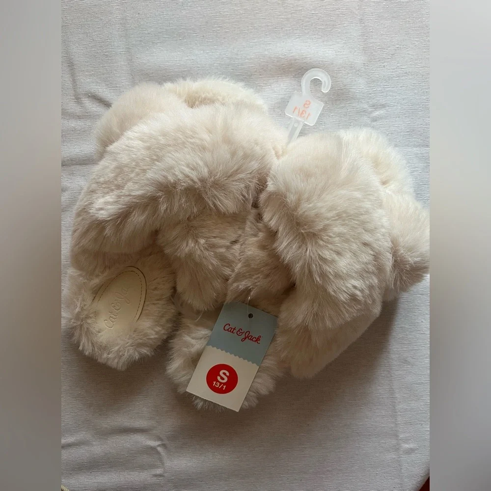 Cat & Jack Girls Faux Fur Fuzzy Soft Slide Cross Over Slippers S 13/1